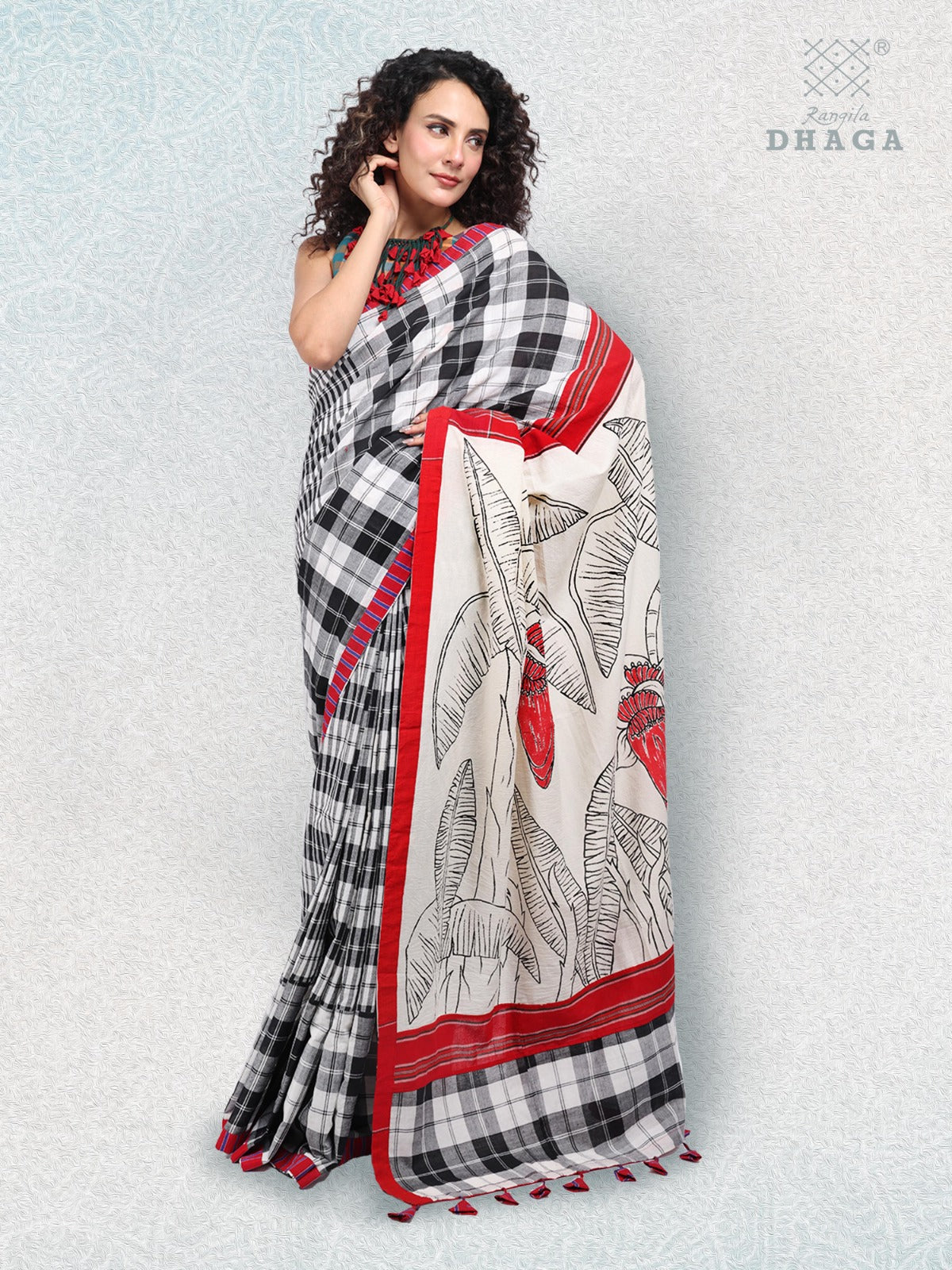 Handpainted Banana Leaf & Flower Pallu Handloom Gamchha Patchwork Saree – Black, White & Red GS102
