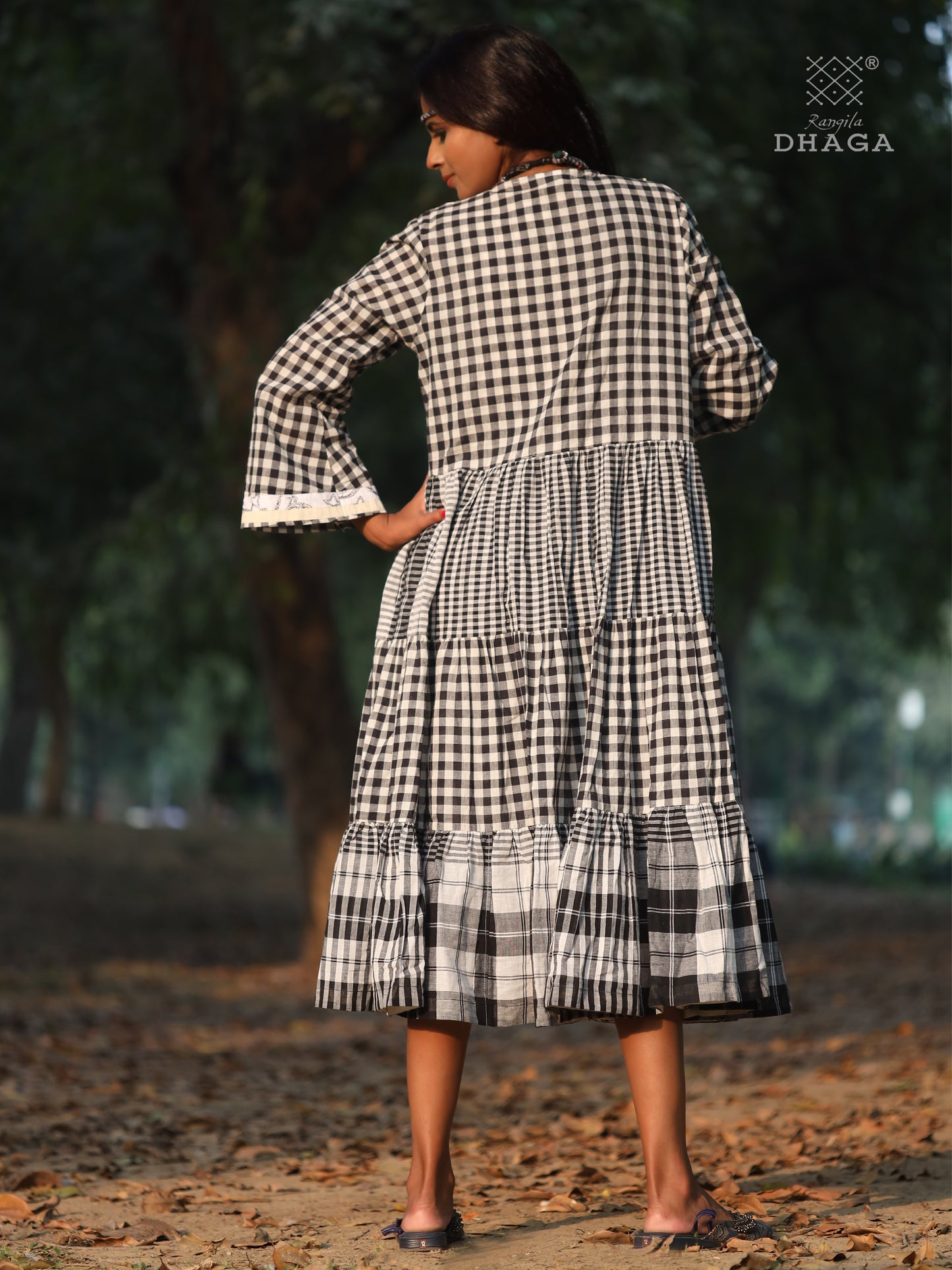 Shrug with Inner Dresss Long Gamcha Fashion Handloom Cotton With Hand-embroidered, Black and white SHR29