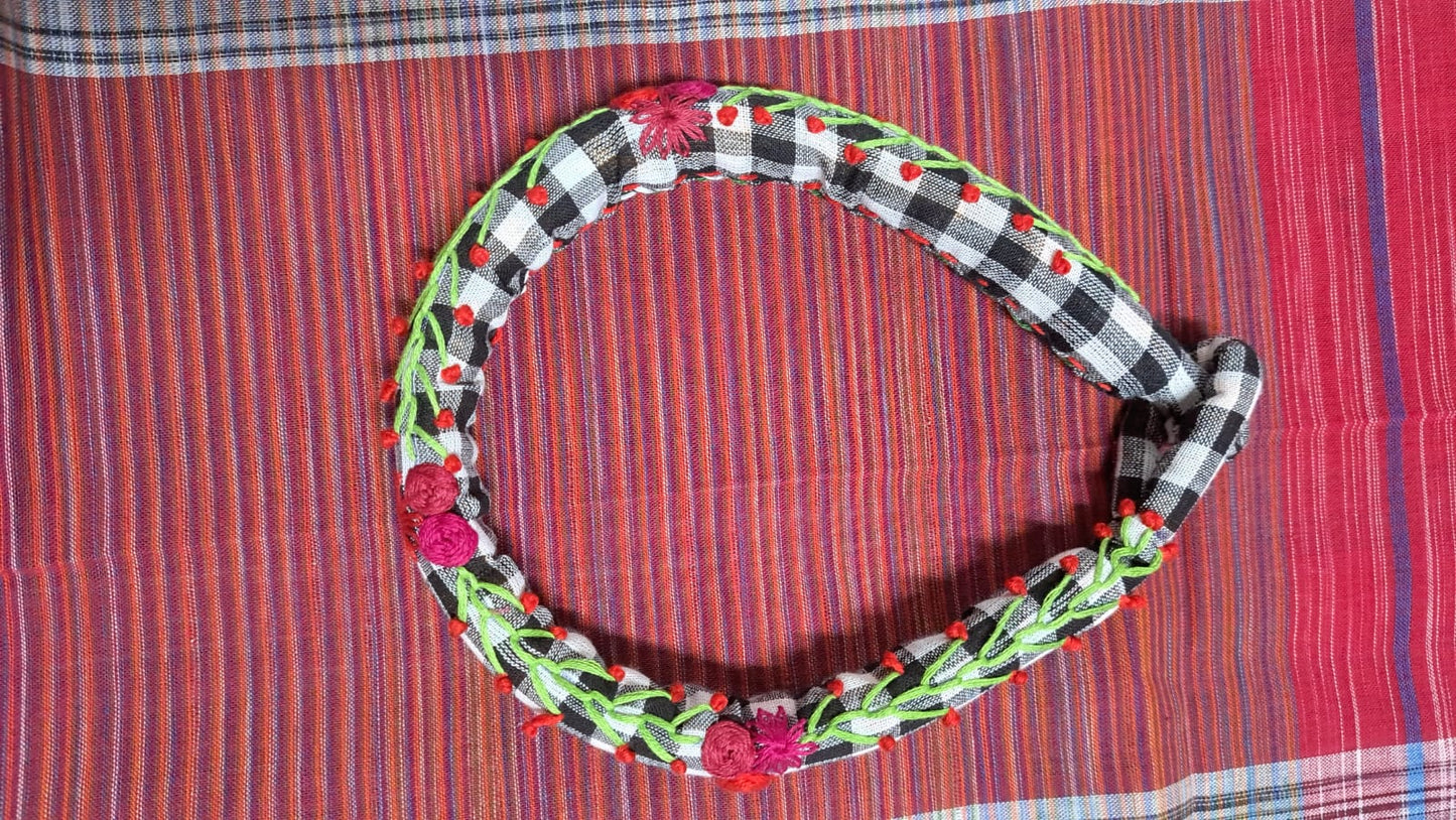 Handembroidered Hassuli design gamcha fabric Necklace Black and white