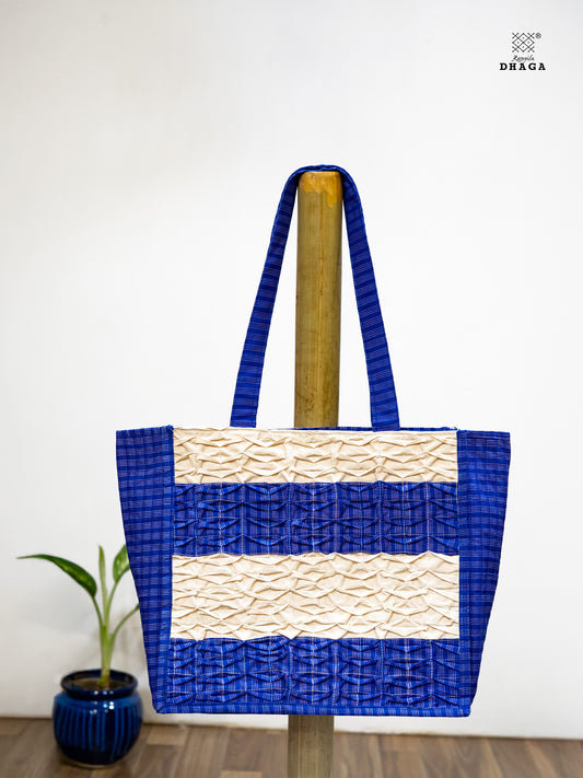 Gamcha Drapari Wrinkle Tote Bag – Handcrafted Cotton with 3 Zip Pockets Blue & Offwhite BAG19