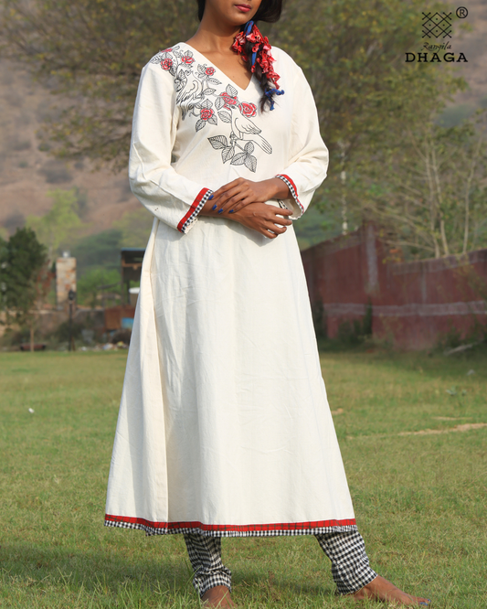 Handpainted Birds Handloom White Gamcha Kurti Set with Contrast Pants- KURTIPANTSET001