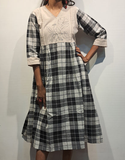 Monochrome Charm – Handloom Checkered Cotton Dress with Embroidered Bird & Pockets D43
