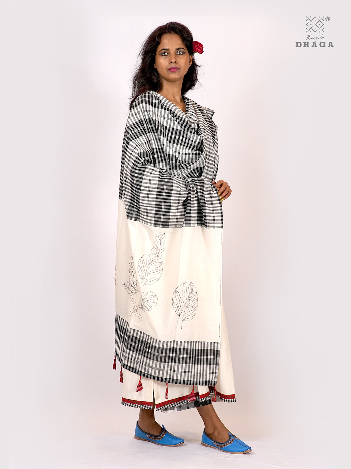 Handembroidered Kantha Stitch Handloom Gamcha Pakhi Dupatta  with Tassels | Artisan Dupatta(2.5m)- GD027