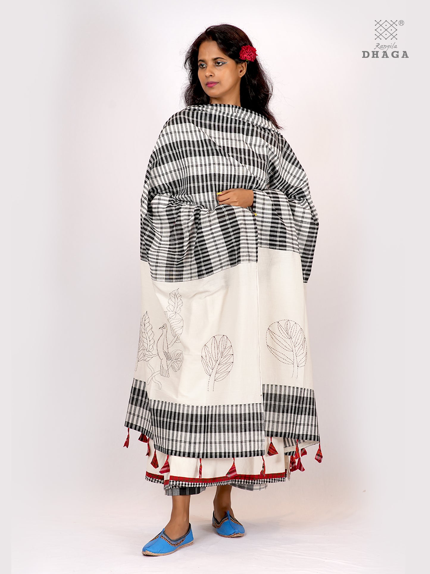 Handembroidered Kantha Stitch Handloom Gamcha Pakhi Dupatta  with Tassels | Artisan Dupatta(2.5m)- GD027