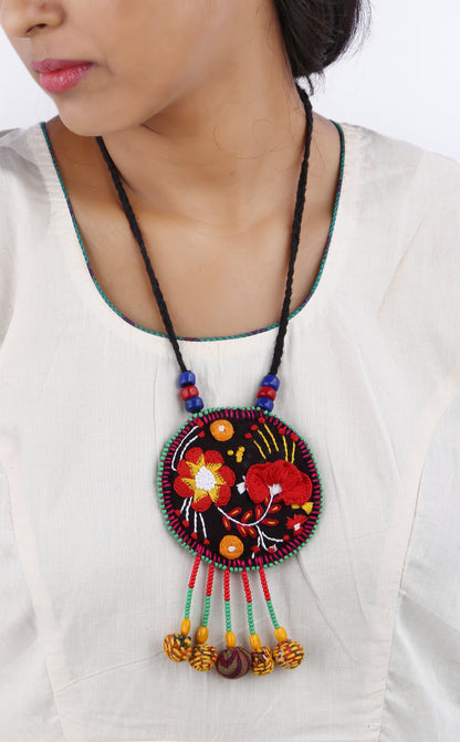 Hand Embroidered unique flower desing Chandmala Necklace – Rangila