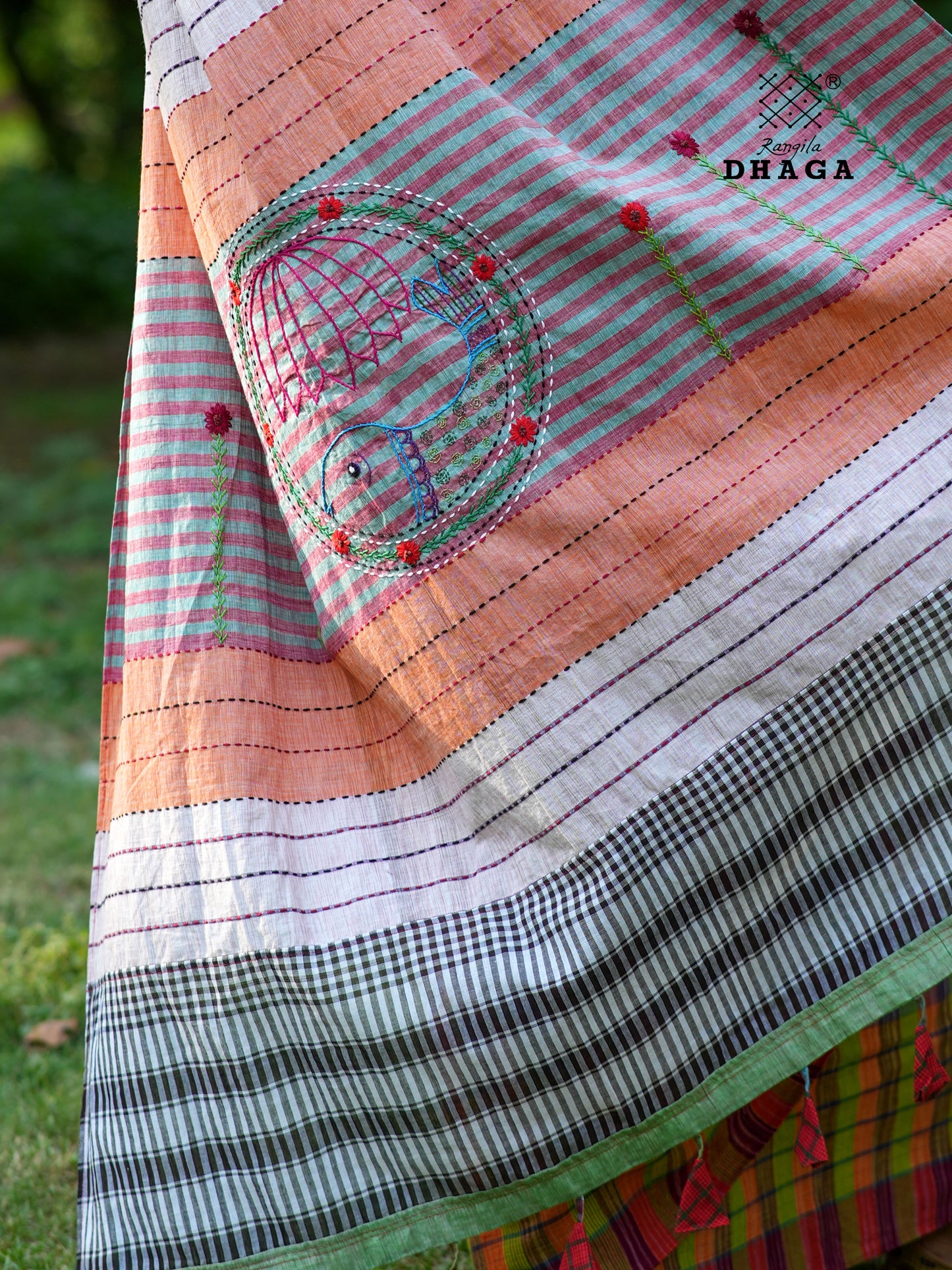 Handloom  Gamcha Saree with Hand Embroidered Fish Pallu in Earth Brown & Violet  GS118