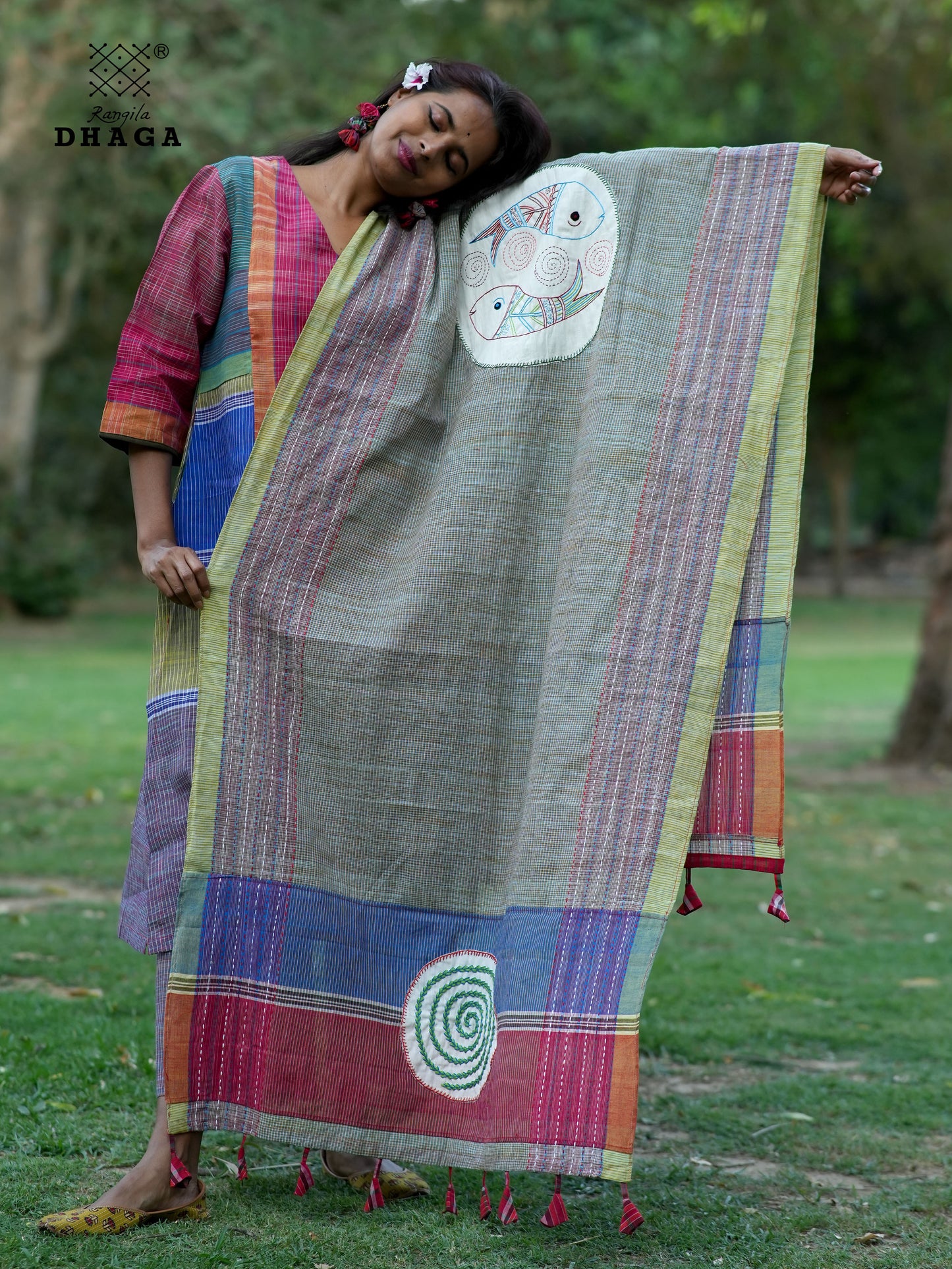 All Over Hand Embroidered Kantha Gamcha Patchwork Dupatta with Appliqué Circle with Fish Motifs – Multicolor- Tassels (2.5m)- GD020