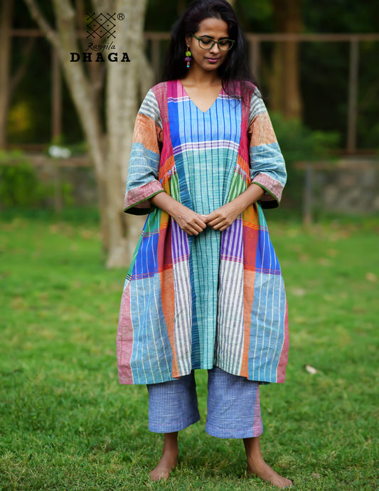 Multicolor Free Size Dress with Pockets – Knee Length, Flared Fit