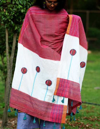 Hand Embroidered Kantha Gamcha Patchwork Dupatta with Appliqué Circle Motifs – Multicolor- Tassels (2.5m)- GD016