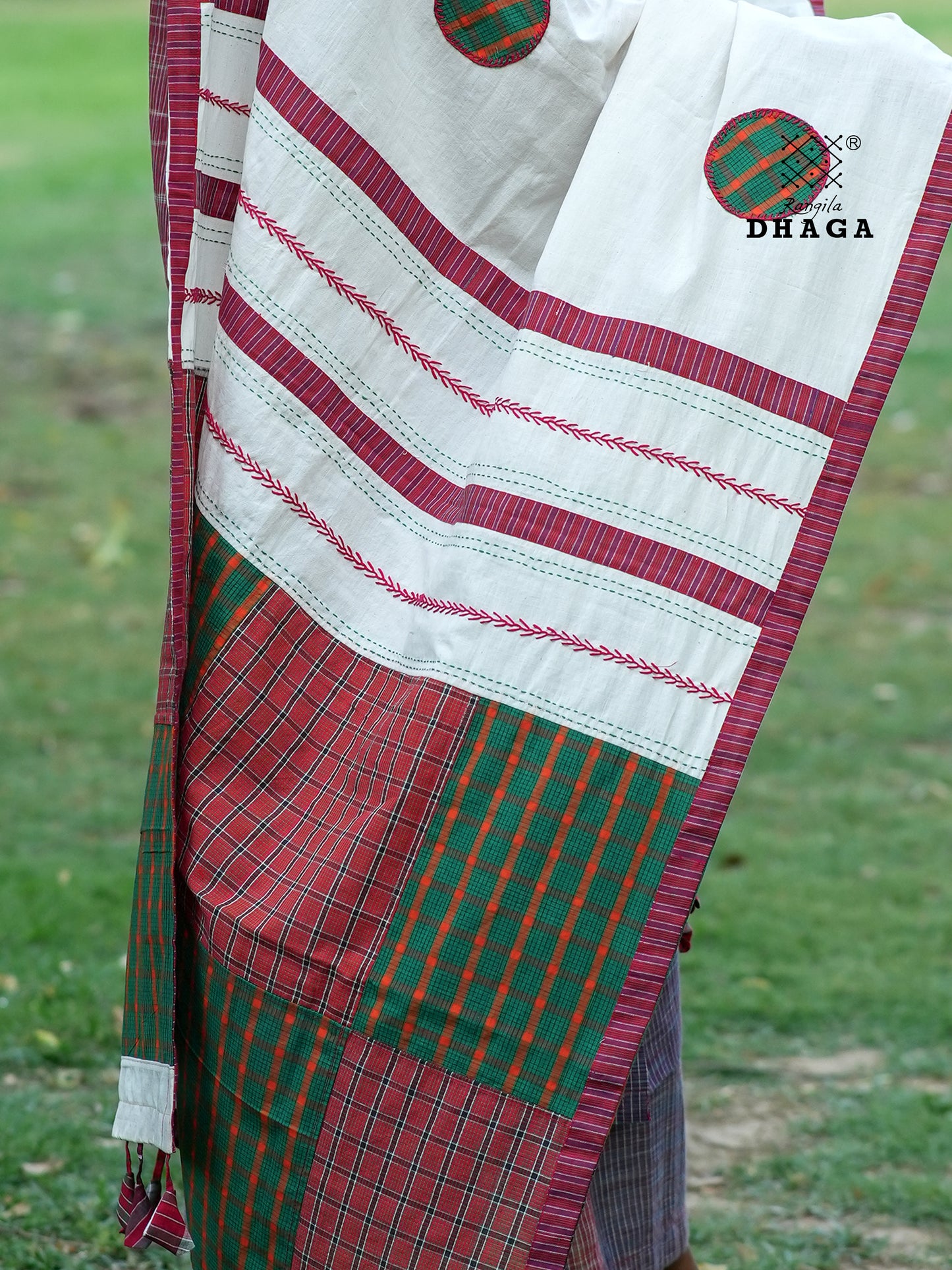 Hand Embroidered Patchwork Gamcha Dupatta in Off White & Green Checks | Artisan Crafted by Rangila Dhaga– Tassels (2.5m)- GD021