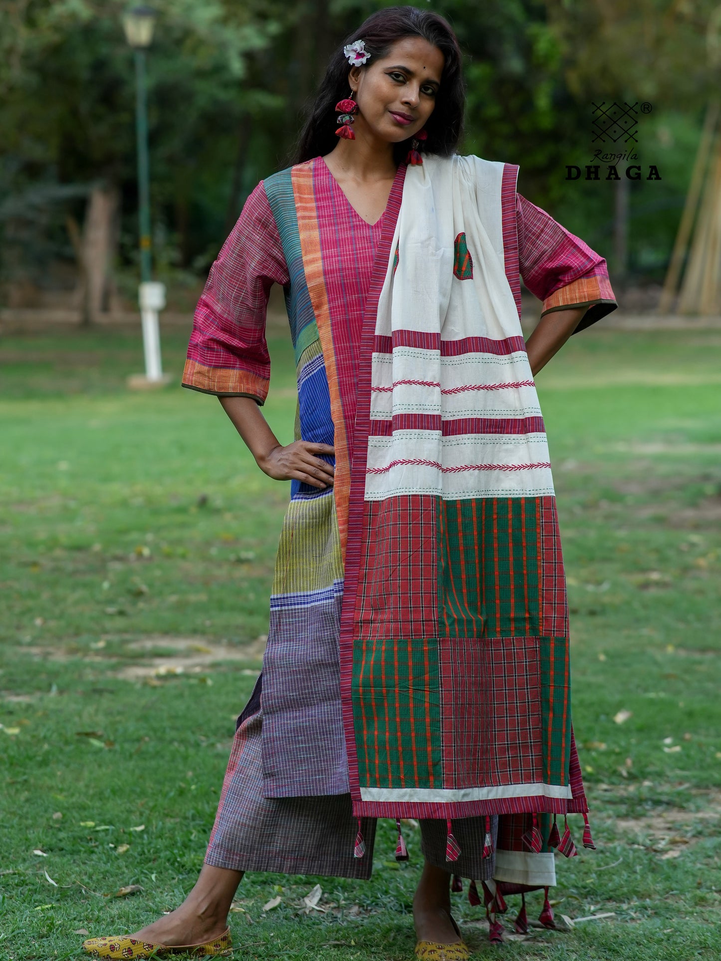 Hand Embroidered Patchwork Gamcha Dupatta in Off White & Green Checks | Artisan Crafted by Rangila Dhaga– Tassels (2.5m)- GD021