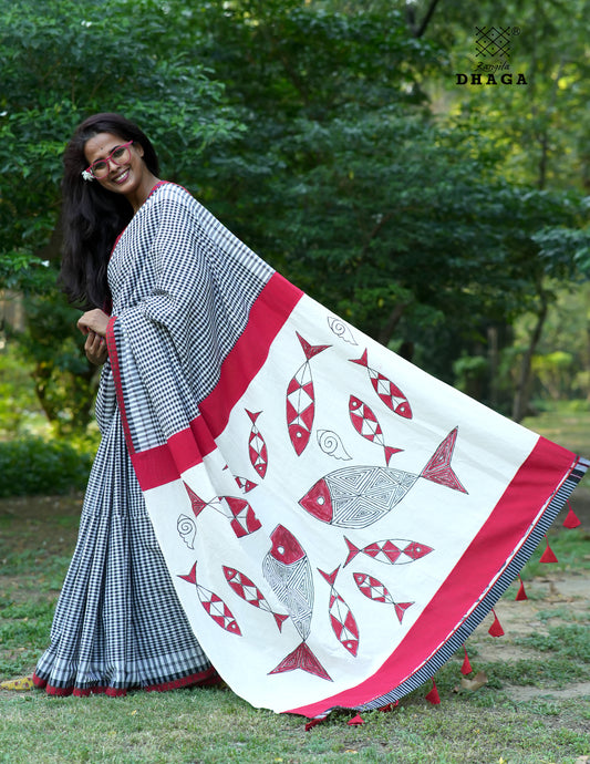 Handpainted FishFishy Pallu Handloom Gamchha Patchwork Saree  – Black, White & Red GS113