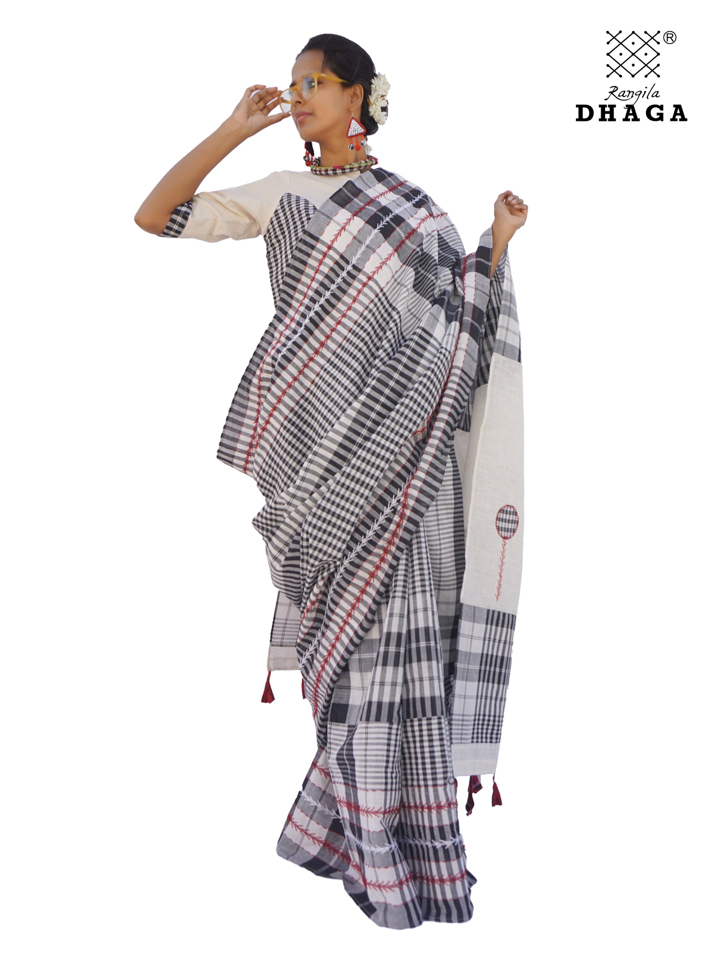Hand Embroidered Saree Gamcha Fashion Handloom Cotton Fabric  Black & White GS001